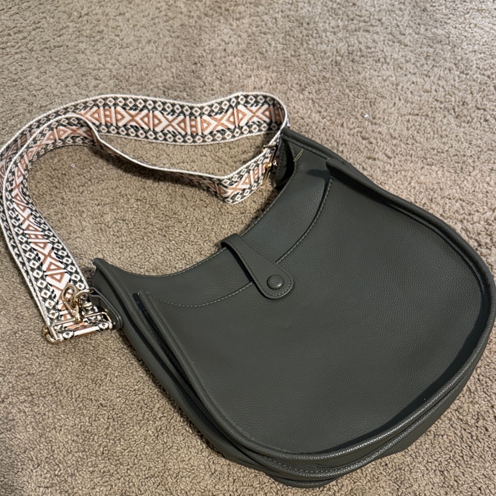 Stylish Black Shoulder Bag